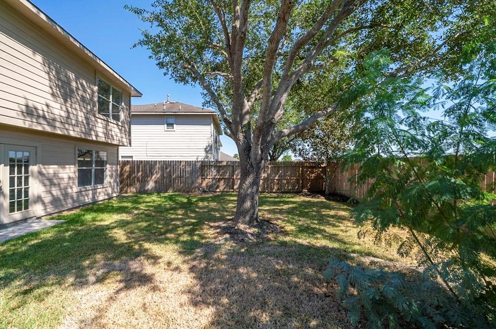 5811 Tidewater, Houston TX  77045-4000 exterior