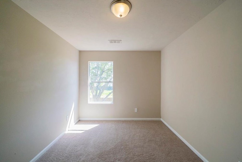 5811 Tidewater, Houston TX  77045-4000 exterior