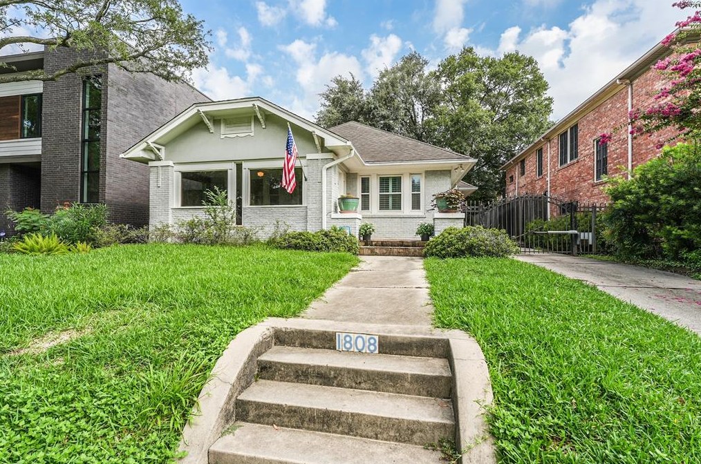 1808 Marshall St, Houston TX  77098-2639 exterior