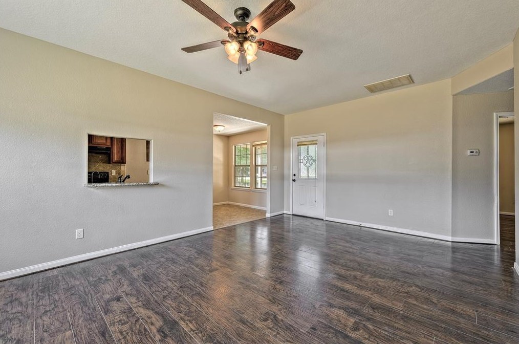 10652 Royal Tricia Dr, Conroe TX  77303-2772 exterior