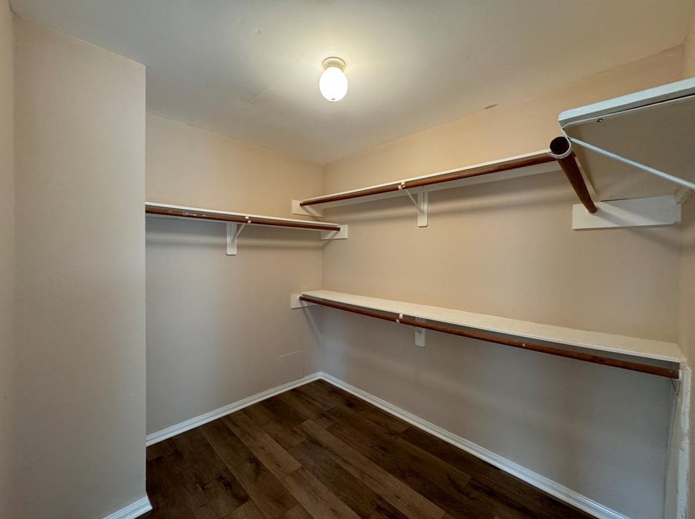 1809 Greenfield Dr, Richmond TX 77471-5590 exterior