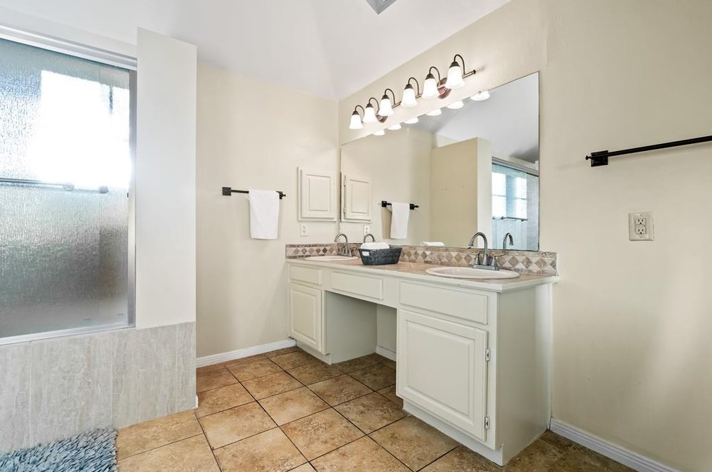 3314 Westwick Dr, Houston TX  77082-2221 exterior