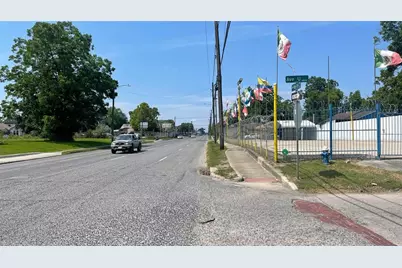 6849 Avenue T, Houston, TX 77011 - Photo 9