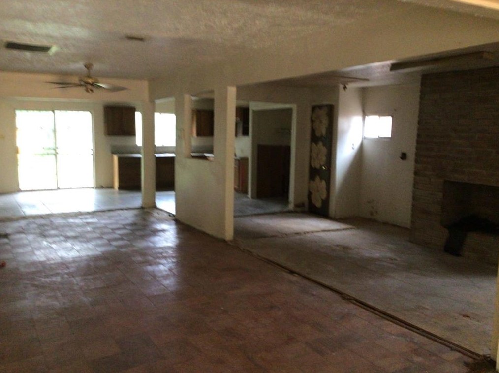 5010 Malmedy Rd, Houston TX  77033-2523 exterior