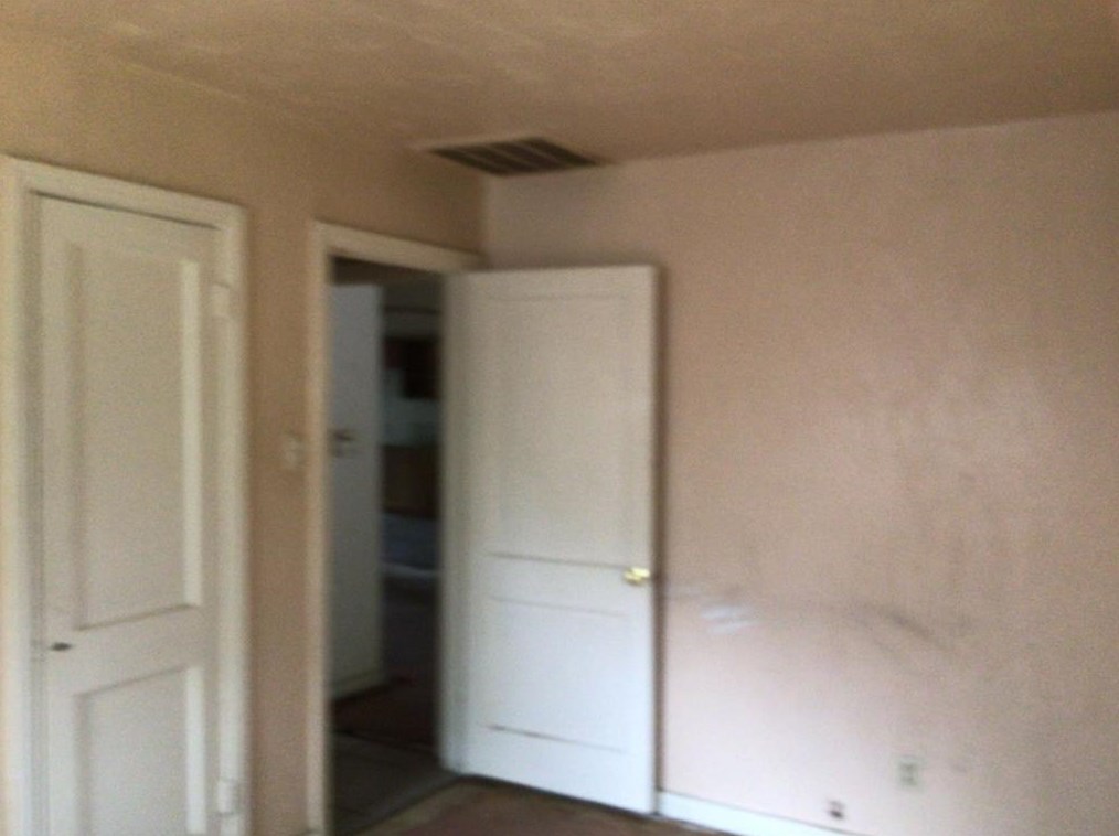 5010 Malmedy Rd, Houston TX  77033-2523 exterior