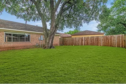 15814 Brookford Drive, Houston, TX 77059 - Photo 33