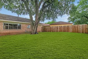 15814 Brookford Dr, Houston, TX 77059 - Photo 33