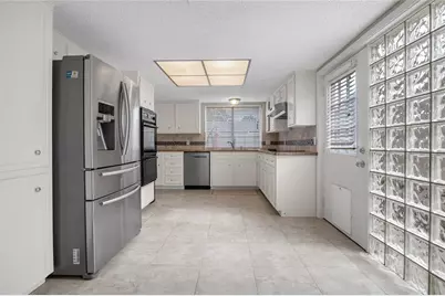 15814 Brookford Drive, Houston, TX 77059 - Photo 11