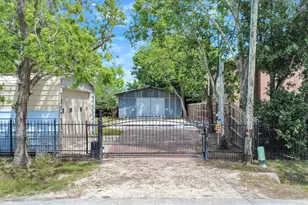 704 Cleo St, Fresno, TX 77545 - Photo 1