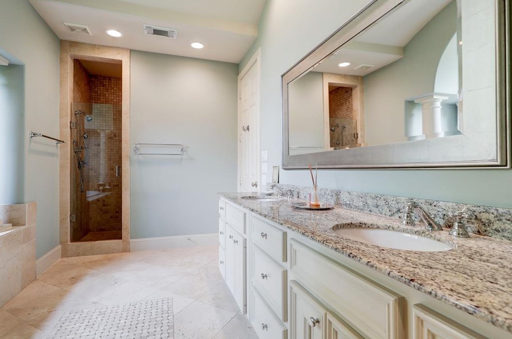 5411 Ashby St, Houston TX  77005-1723 exterior