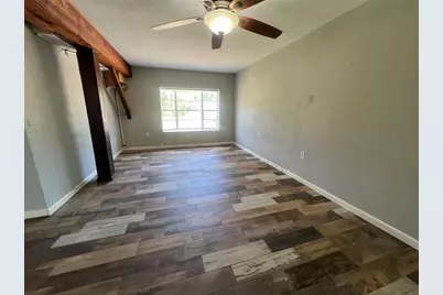 10011 Schanzer Road, Hitchcock, TX 77563 - Photo 13