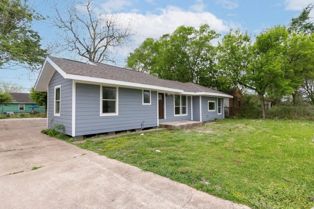 1920 Spence St, Houston TX  77093-9016 exterior