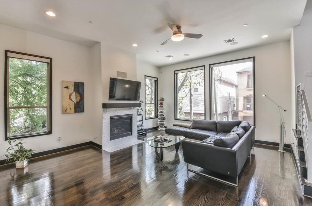 1255 Utah St, Houston TX  77007-3047 exterior