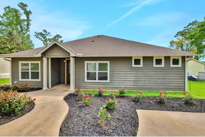 453 E Oak Shadows, Onalaska, TX 77360 - Photo 9