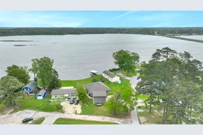 453 E Oak Shadows, Onalaska, TX 77360 - Photo 5