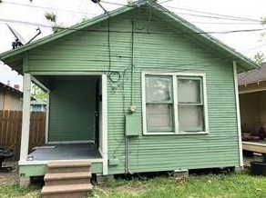 2520 Campbell St, Houston TX  77026-6329 exterior