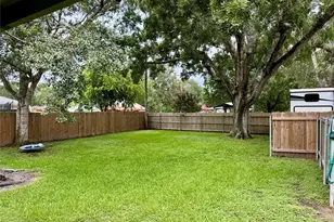 1203 Yupon St, El Campo, TX 77437 - Photo 29