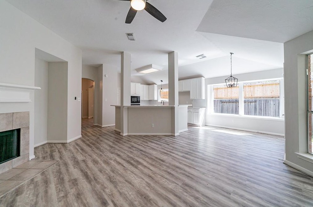 3919 Stableridge Dr, Houston TX  77014-1727 exterior
