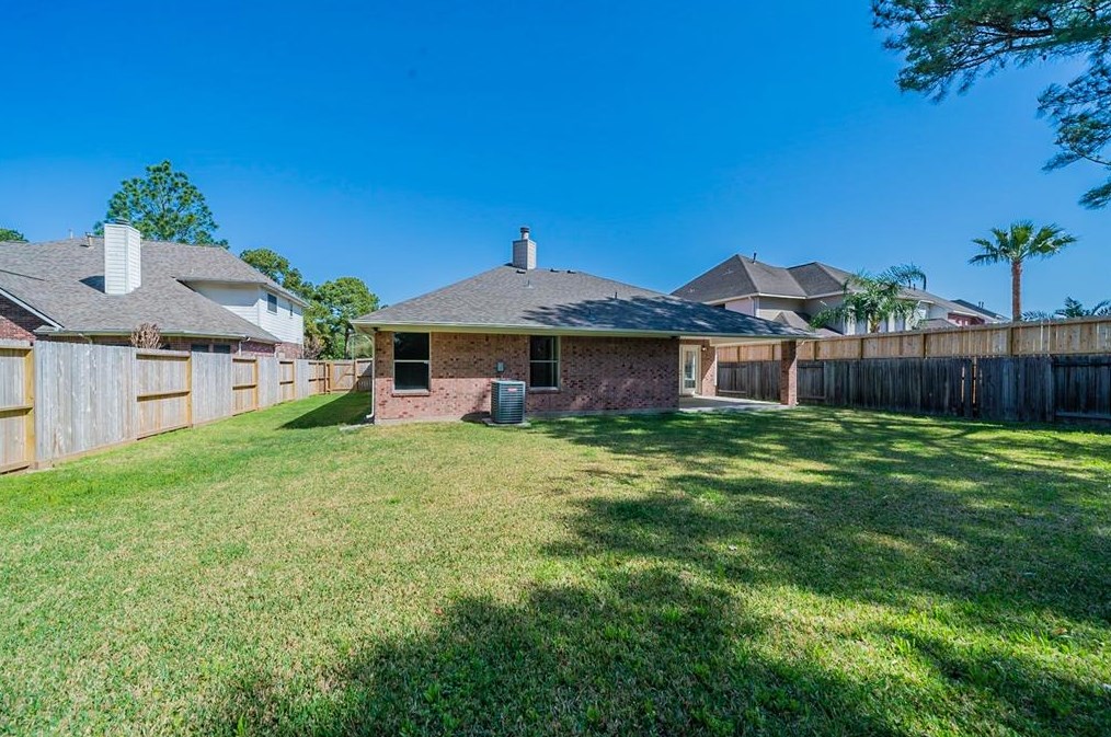 3919 Stableridge Dr, Houston TX  77014-1727 exterior