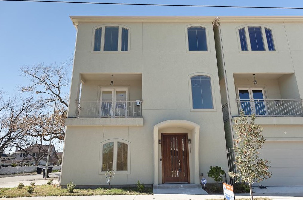 2607 Lawrence St, Houston TX  77008-1919 exterior