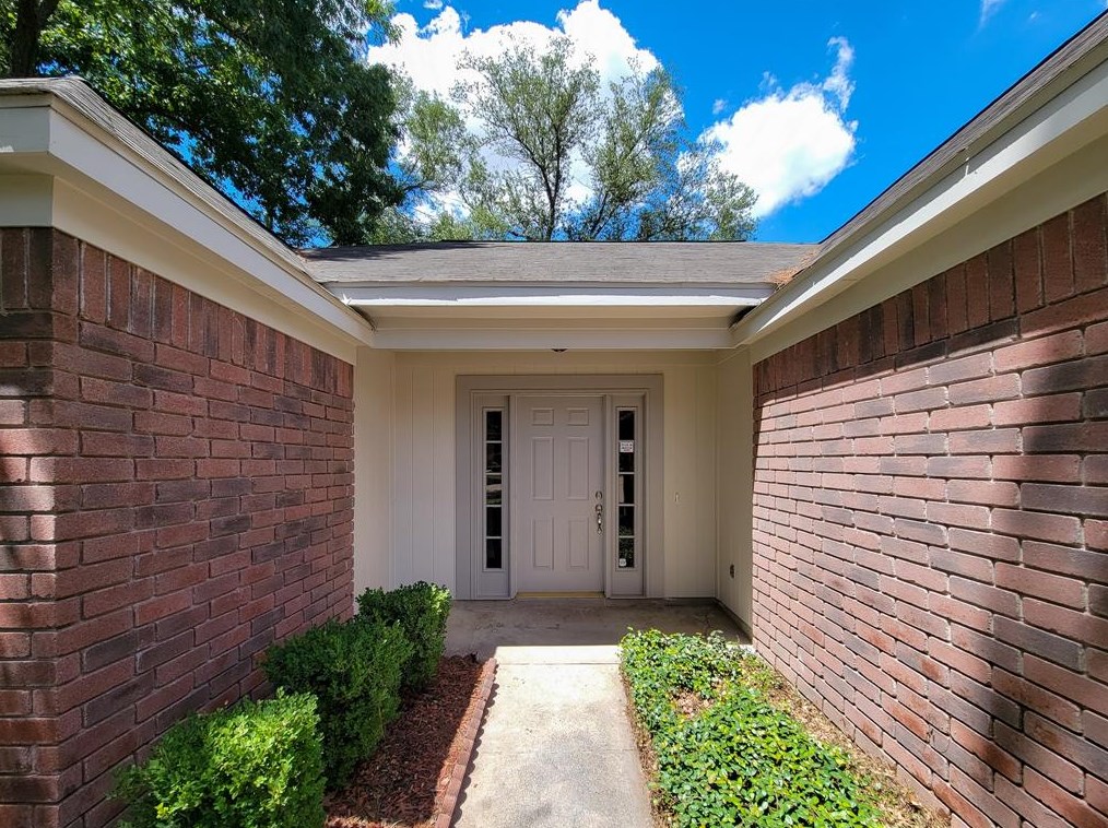 7777 Springville Dr, Houston TX  77095-1697 exterior