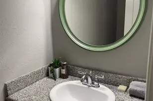 5625 Antoine Dr, Houston, TX 77091 - Photo 5