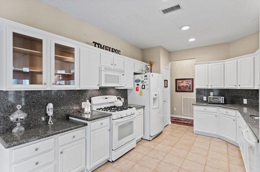 23 Harvest Wind Pl, Spring TX 77382-3602 exterior