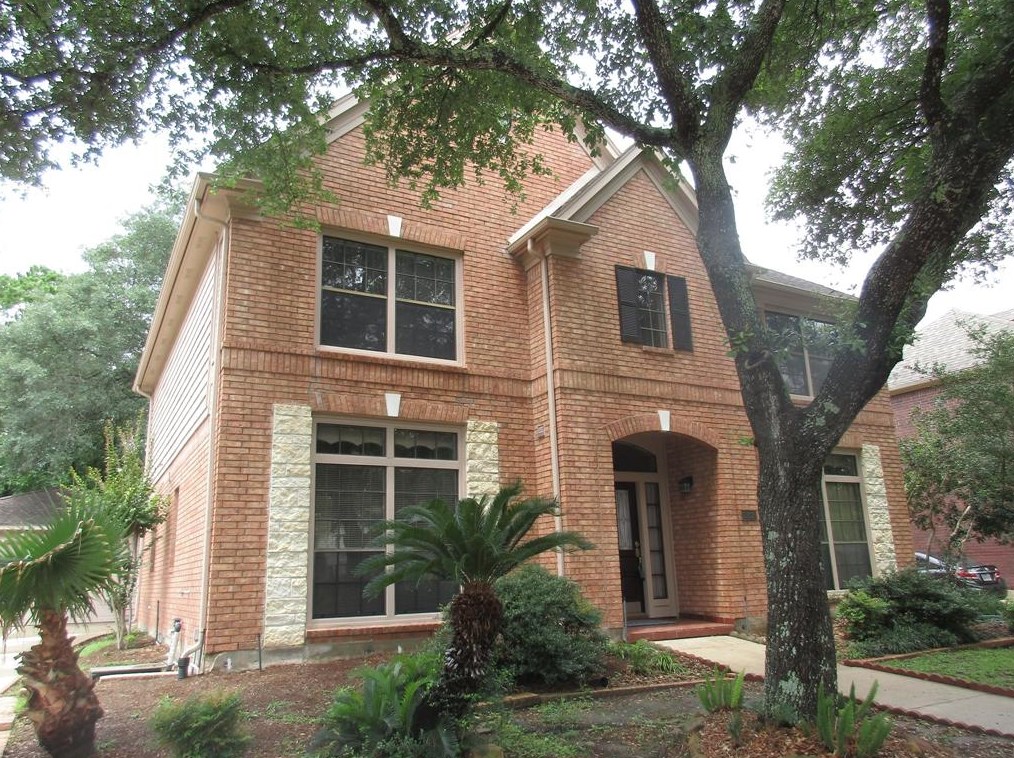 13618 Shadow Falls Ct, Houston TX  77059-3501 exterior
