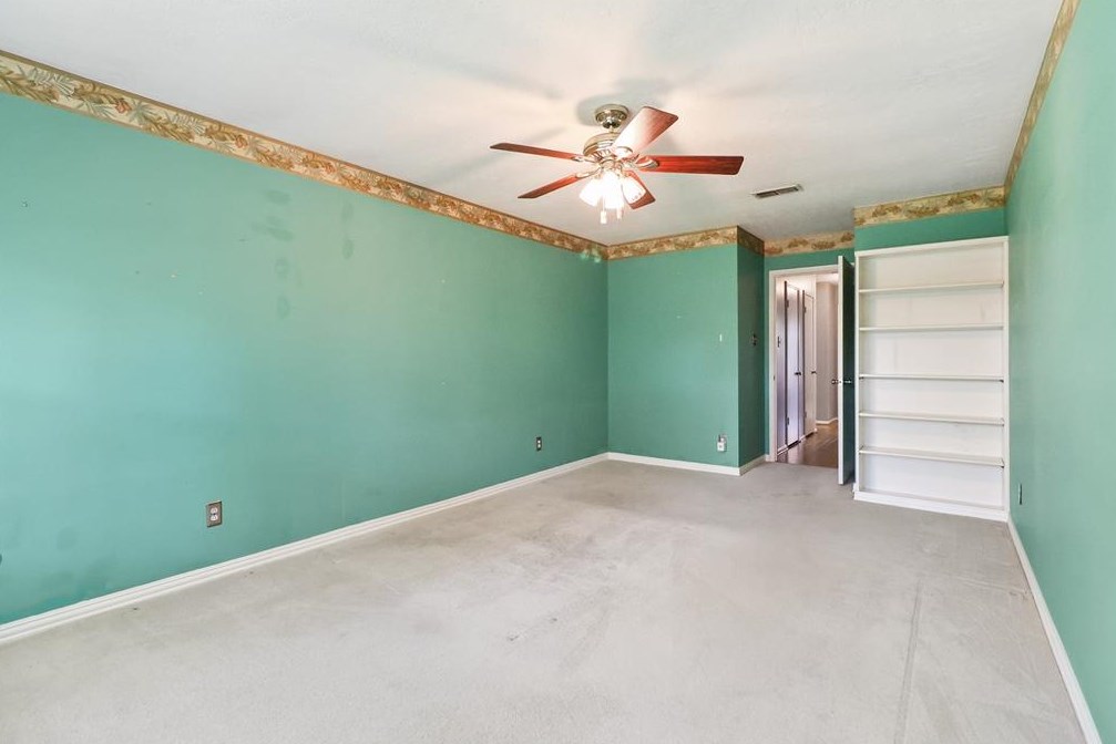 2807 Quincannon Ln, Houston TX 77043-1202 exterior