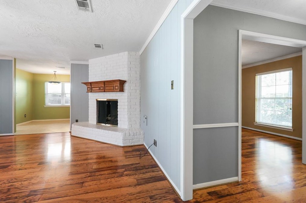 2807 Quincannon Ln, Houston TX 77043-1202 exterior