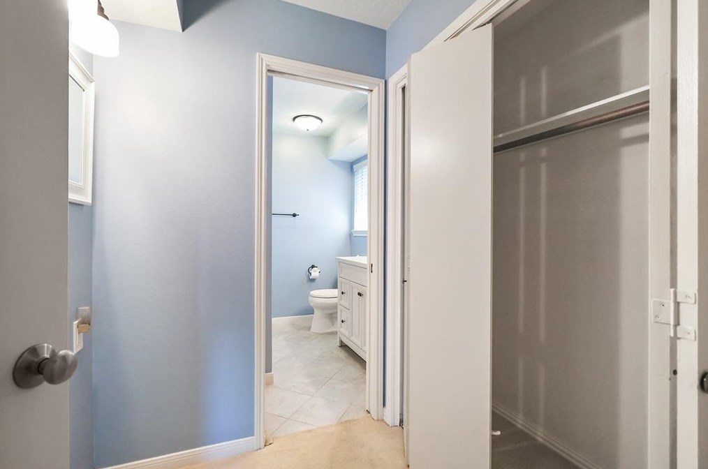 2807 Quincannon Ln, Houston TX 77043-1202 exterior