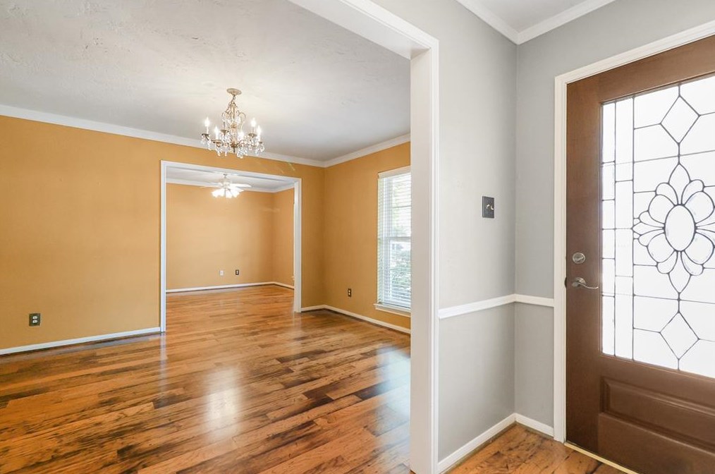 2807 Quincannon Ln, Houston TX 77043-1202 exterior