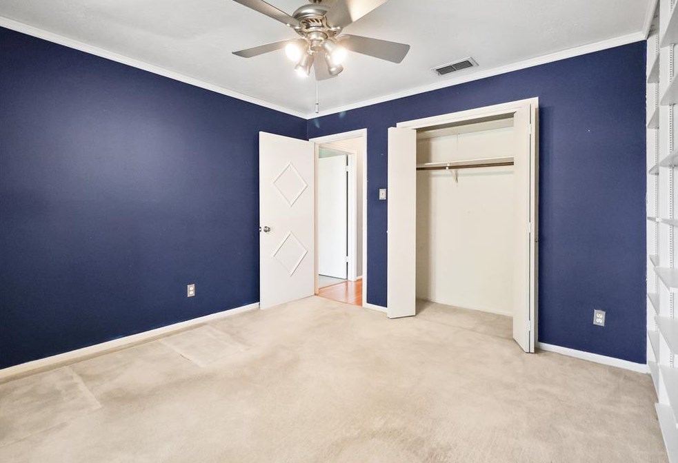 2807 Quincannon Ln, Houston TX 77043-1202 exterior