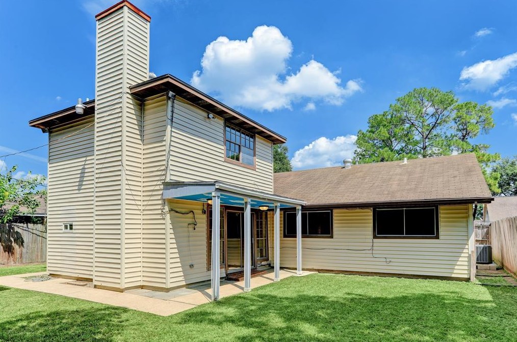 2516 Raspberry Ln, Pasadena TX 77502-5340 exterior