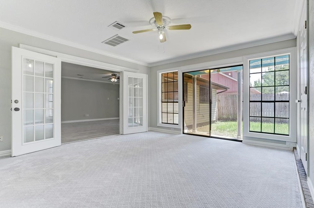 2516 Raspberry Ln, Pasadena TX 77502-5340 exterior