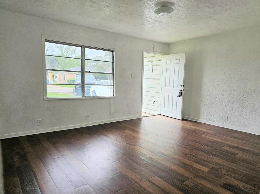 7609 Bywood St, Houston TX  77028-2403 exterior