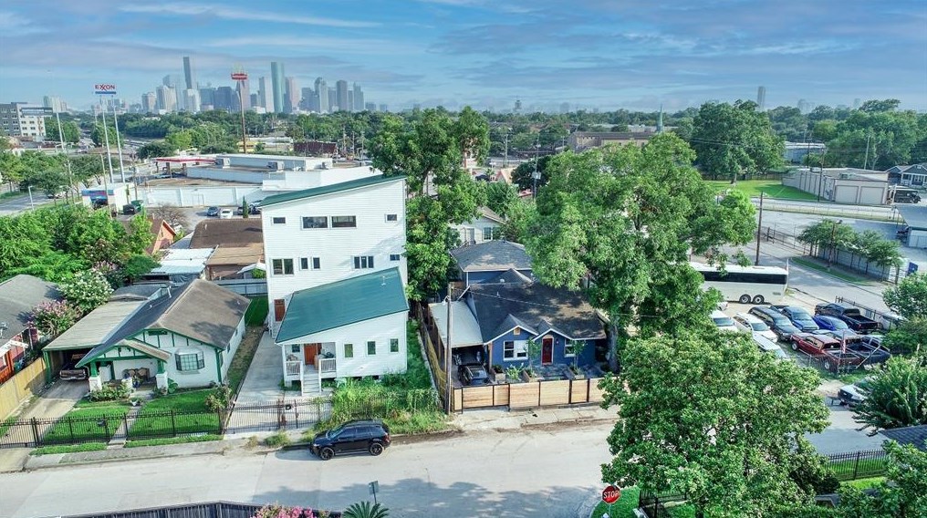 605 Cottage St, Houston TX  77009-5423 exterior