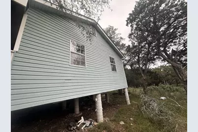 855 15th W, Lakehills, TX 78063 - Photo 3