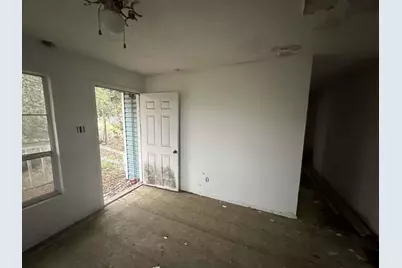 855 15th W, Lakehills, TX 78063 - Photo 5