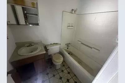 855 15th W, Lakehills, TX 78063 - Photo 13