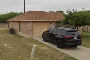 108 Round Rock Dr, Eagle Pass, TX 78852 - Photo 3