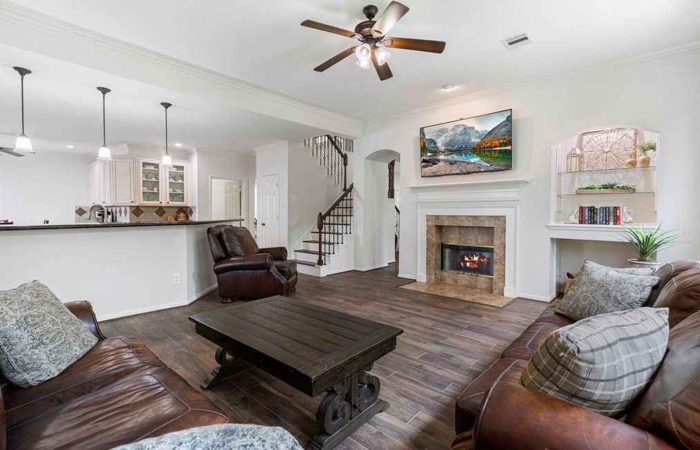 35 Peaceful Cyn Cir, Spring TX 77381-4487 exterior