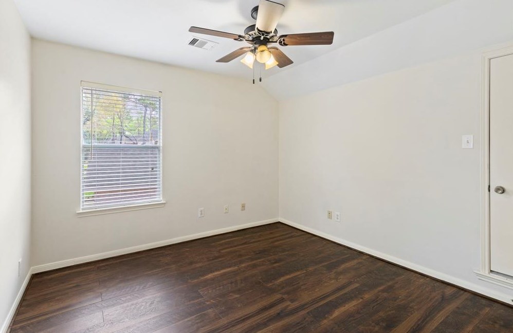 35 Peaceful Cyn Cir, Spring TX 77381-4487 exterior