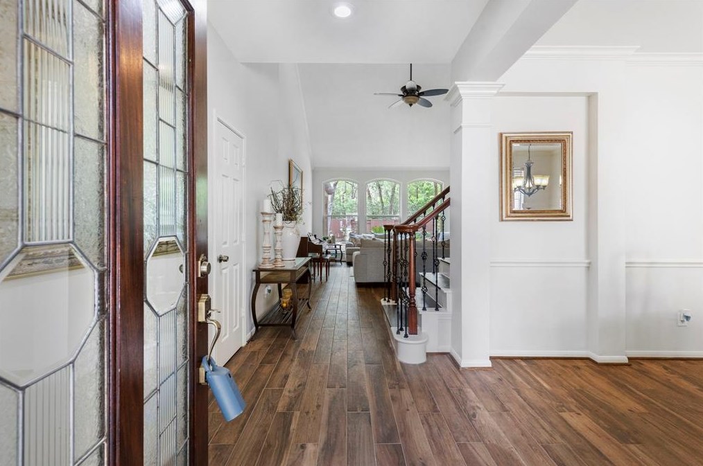 35 Peaceful Cyn Cir, Spring TX 77381-4487 exterior