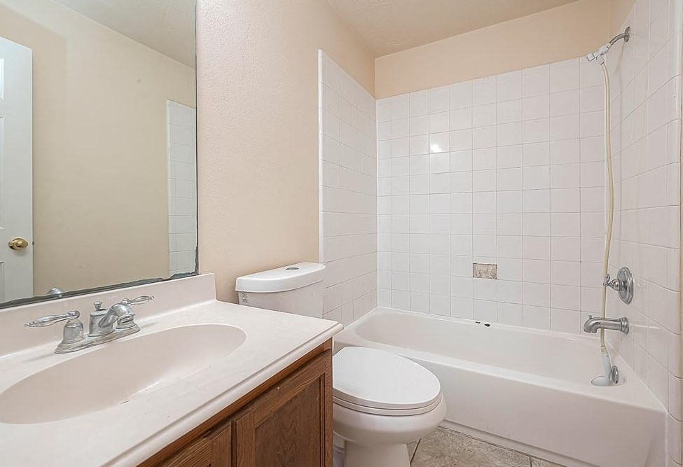 12654 Ashford Riv, Houston TX  77072-5663 exterior