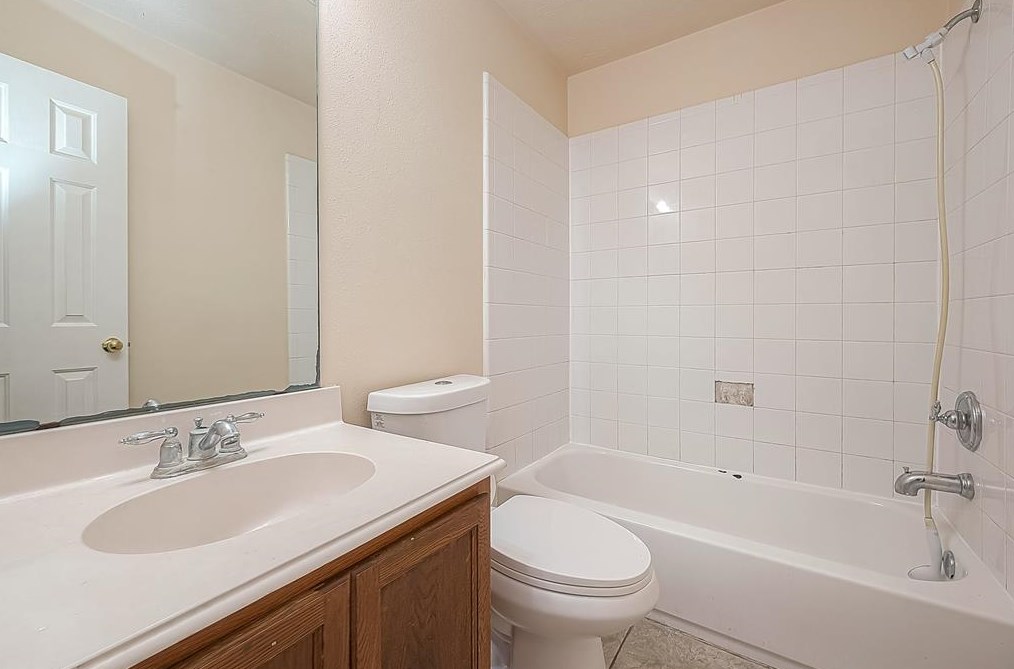 12654 Ashford Riv, Houston TX  77072-5663 exterior