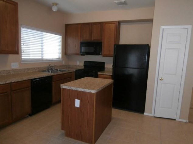 3914 Mossy Place Ln, Spring TX  77388-3571 exterior