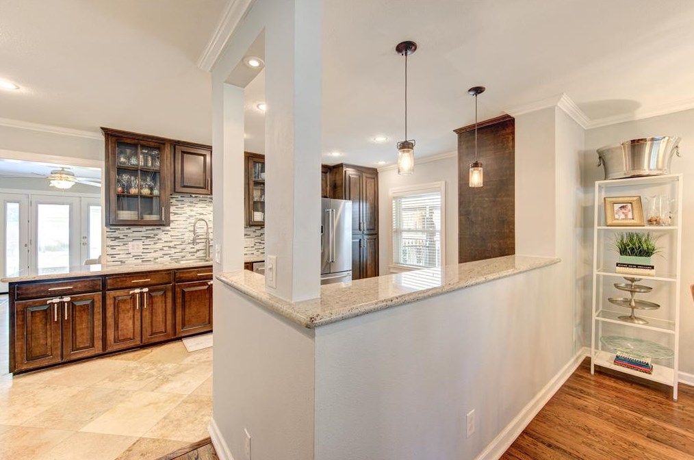 1619 Wakefield Dr, Houston TX  77018-5251 exterior