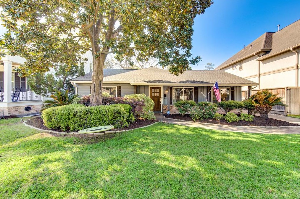1619 Wakefield Dr, Houston TX  77018-5113 exterior