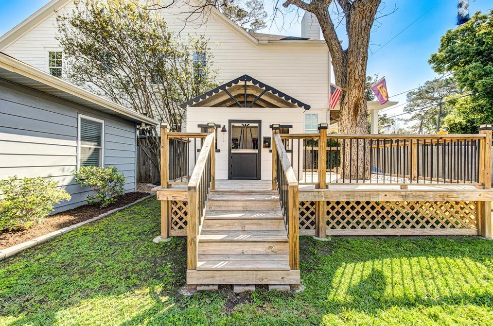 1619 Wakefield Dr, Houston TX  77018-5251 exterior